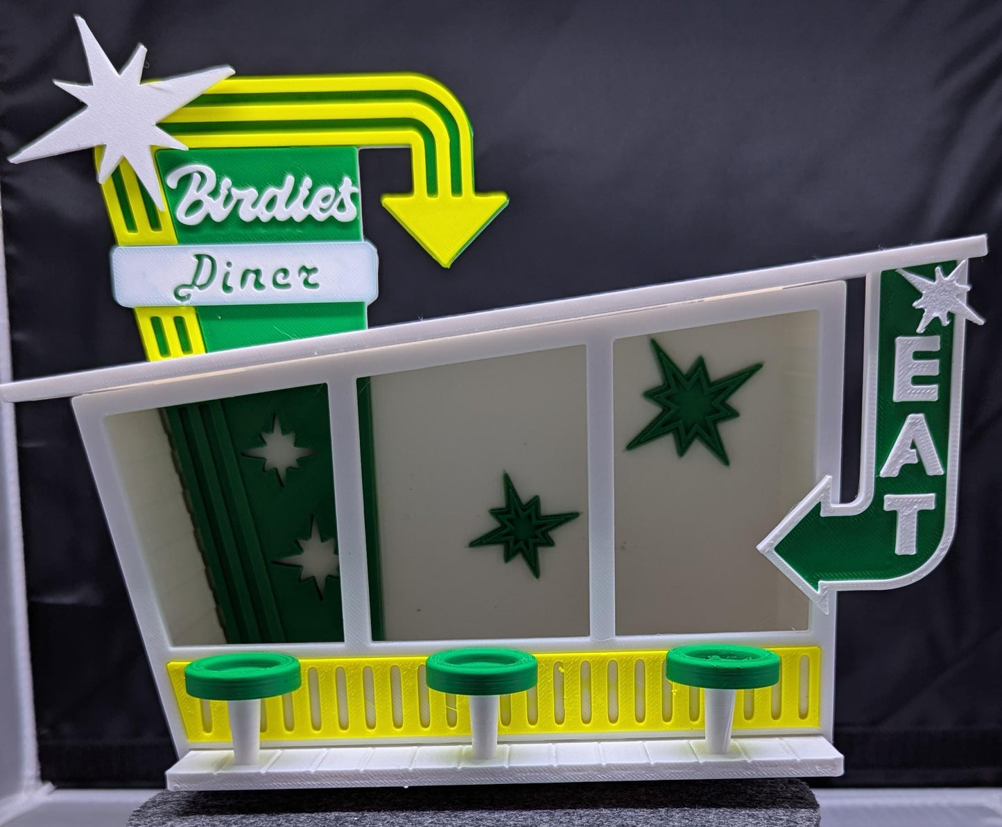 Birdie's Diner Bird Feeder | Yard Decor