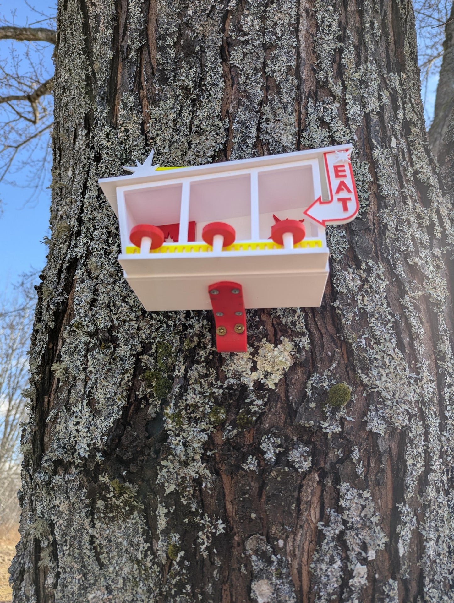 Birdie's Diner Bird Feeder | Yard Decor